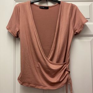 Brit & Bri fitted wrap style short sleeve crop top, size L